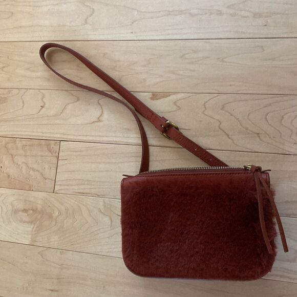 Madewell Simple pouch belt bag in  faux fur - Picture 7 of 7
